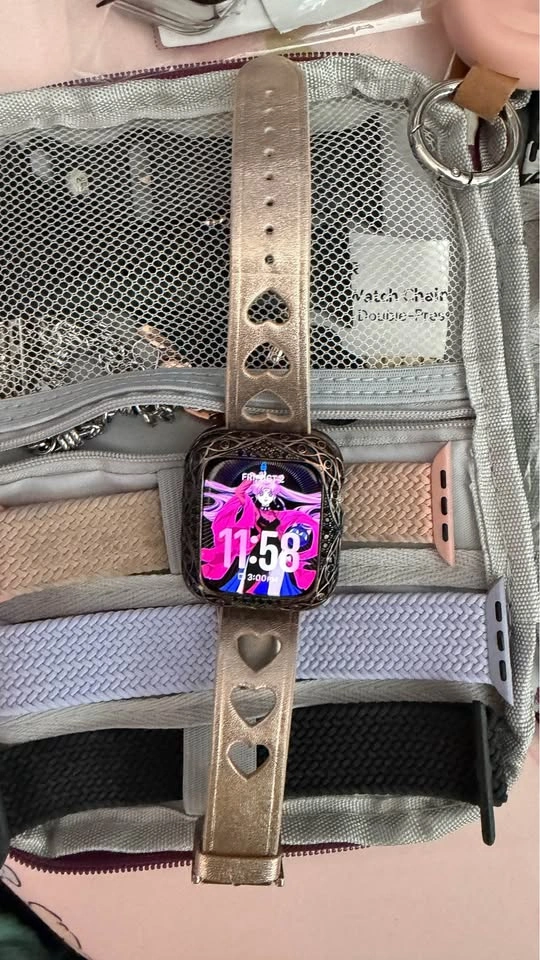 Apple Watch Series 10 - 42mm (GPS + Cellular) - MINT Screen + Ex