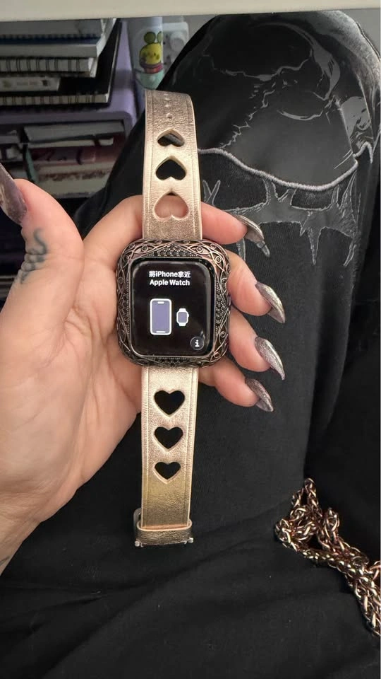 Apple Watch Series 10 - 42mm (GPS + Cellular) - MINT Screen + Ex - photo 3