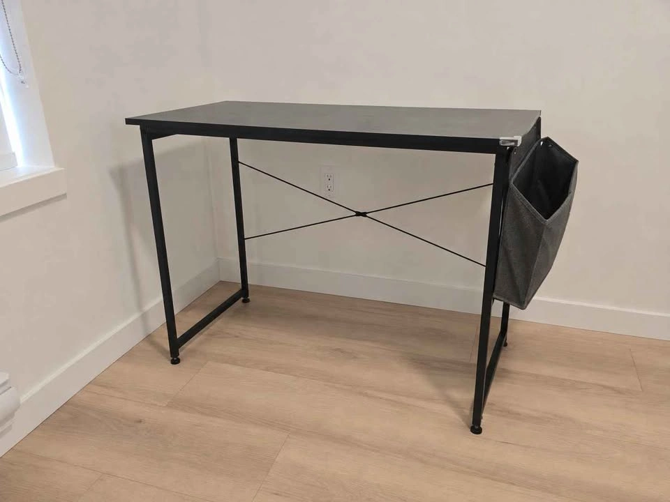 Excellent condition - HOMIDEC 40 inch Computer Desk - photo 5