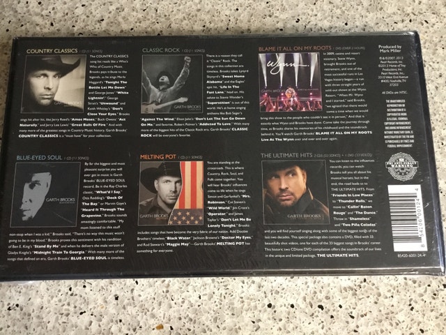 Garth Brooks Blame It All On My Roots Box Set - photo 2