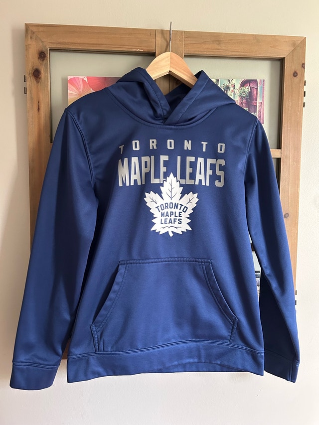 Toronto Maple Leafs Sweater & Tee