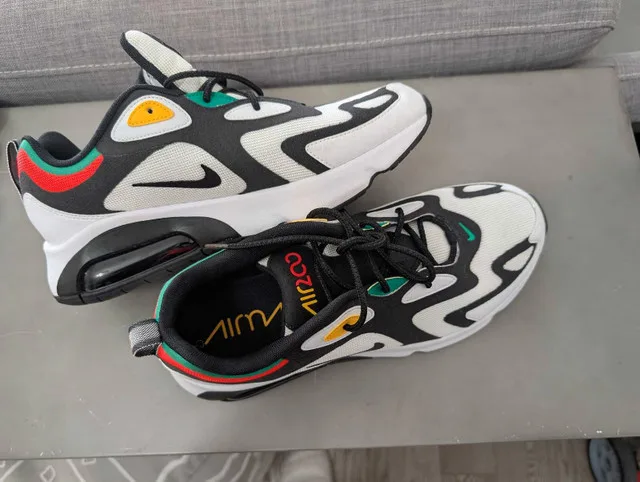 Nike Air Max 200 thumbnail