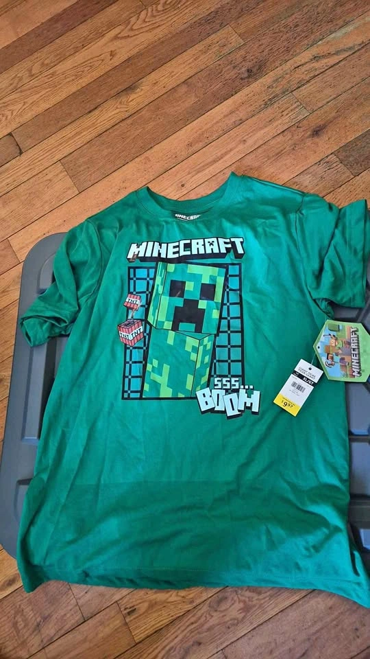 Minecraft Creeper kids T-Shirt XL NWT