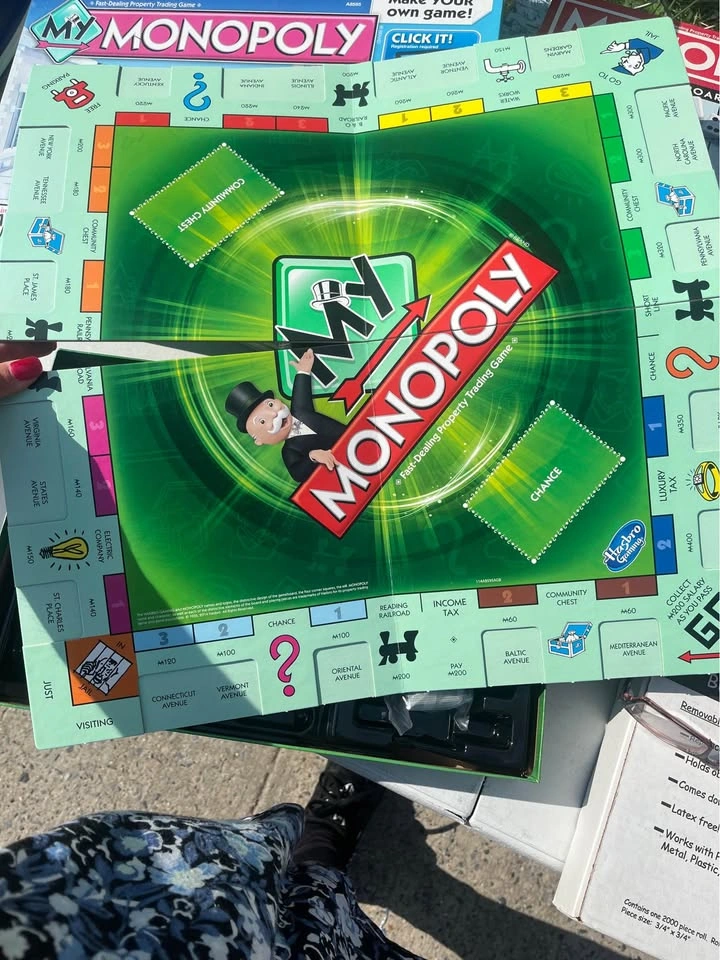 Hasbro Gaming My Monopoly Board Game cash & pick up only - photo 2