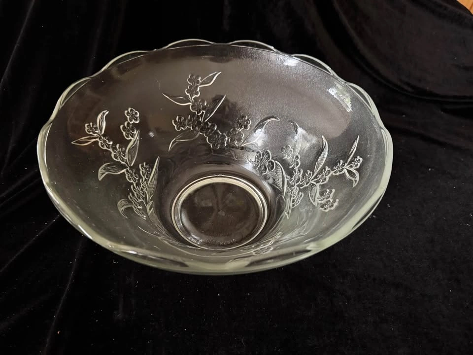 Vintage Glass Punch Bowl Set - 14 Pieces (Missing Base/Hooks) - photo 5