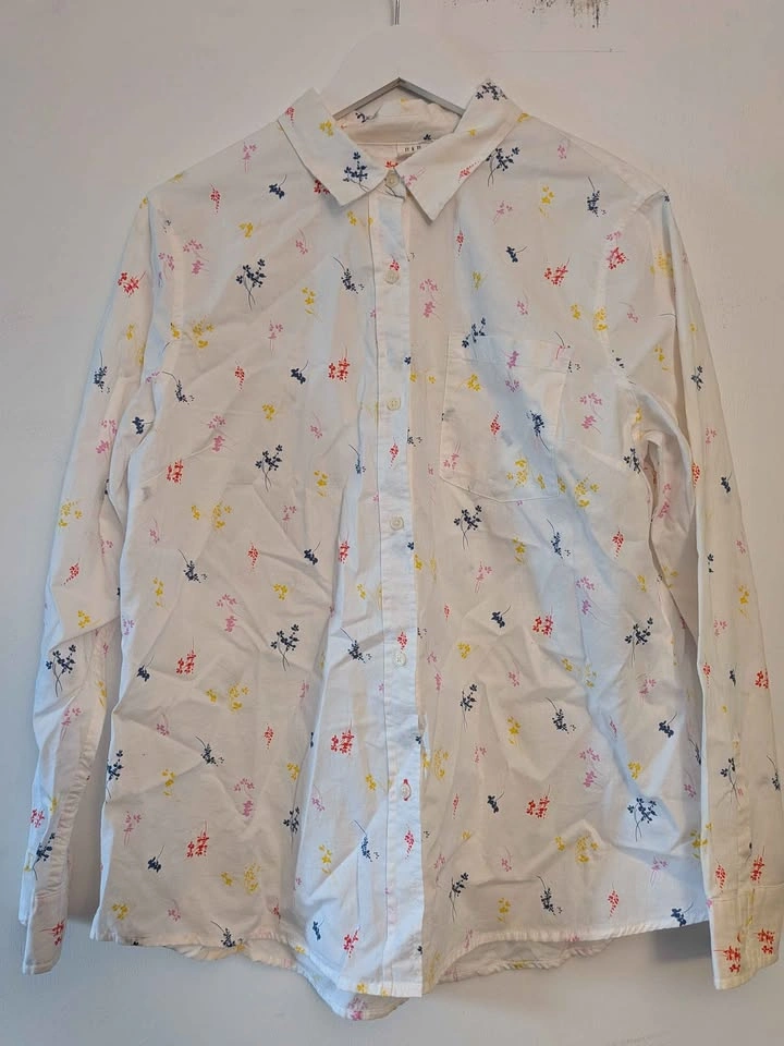 Women's clothes - photo 2