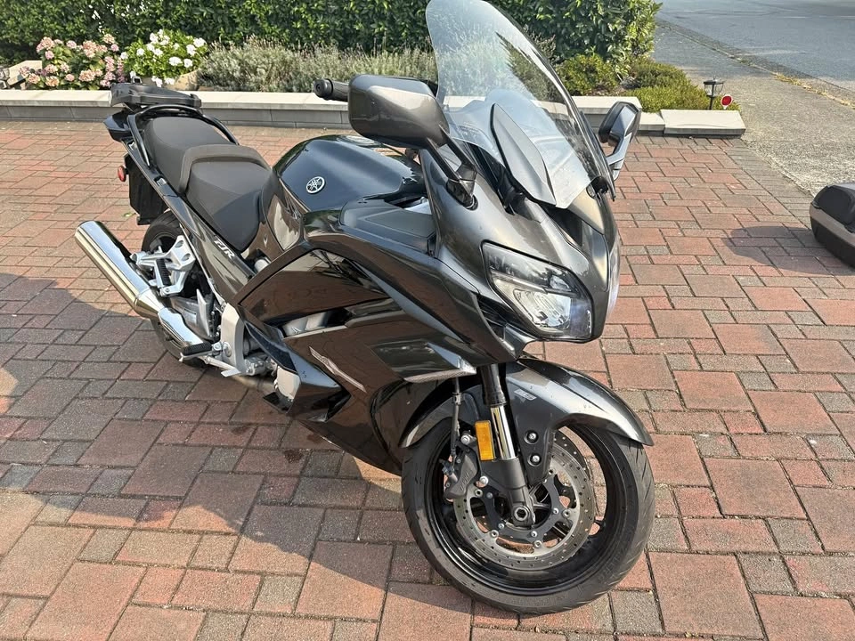 2016 Yamaha fjr1300es