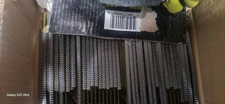 Box of 3000 3 1/4" strip nails - photo 2