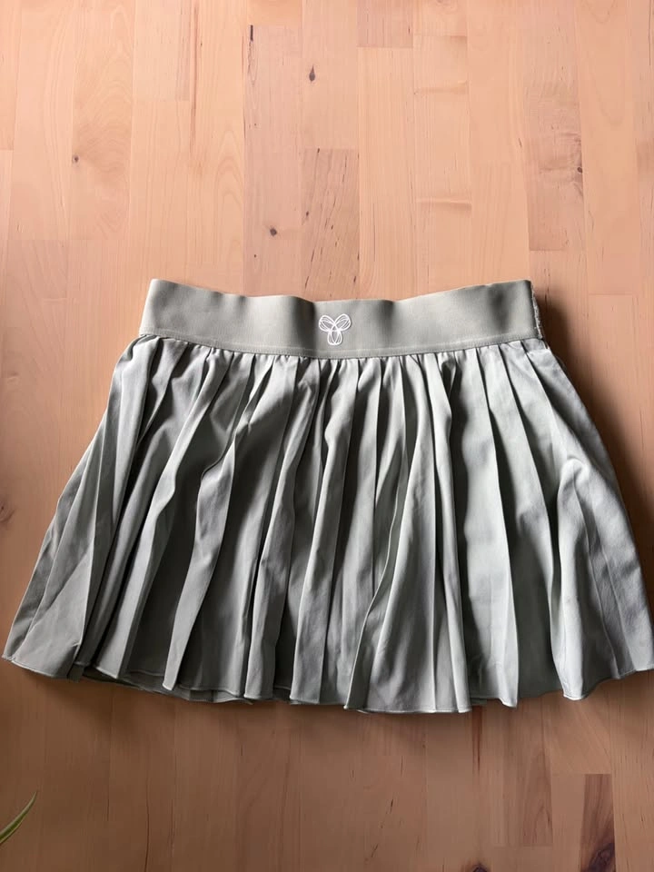 TNA Tennis Skirt and Bra Top Set (sage green colour, size small) - photo 3