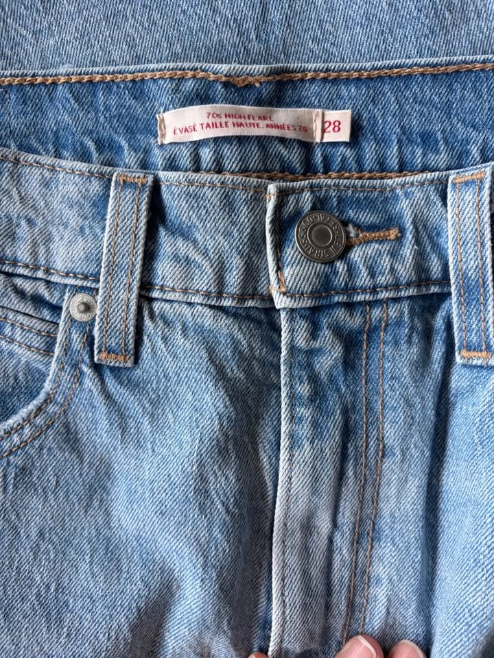 Levi's Boot Leg Ripped Jeans - photo 4