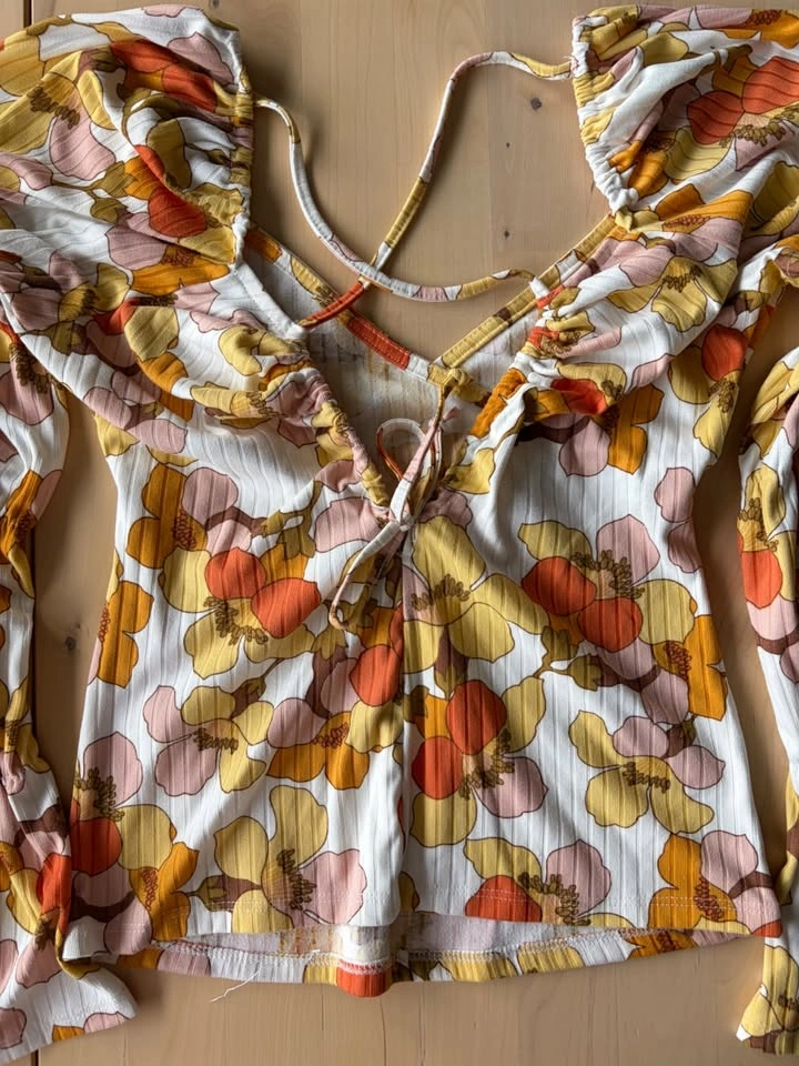 Women's Floral Patterned Wrap Top - photo 3