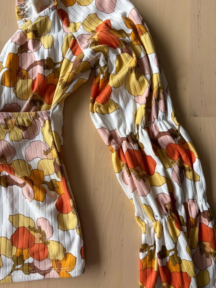 Women's Floral Patterned Wrap Top - photo 5