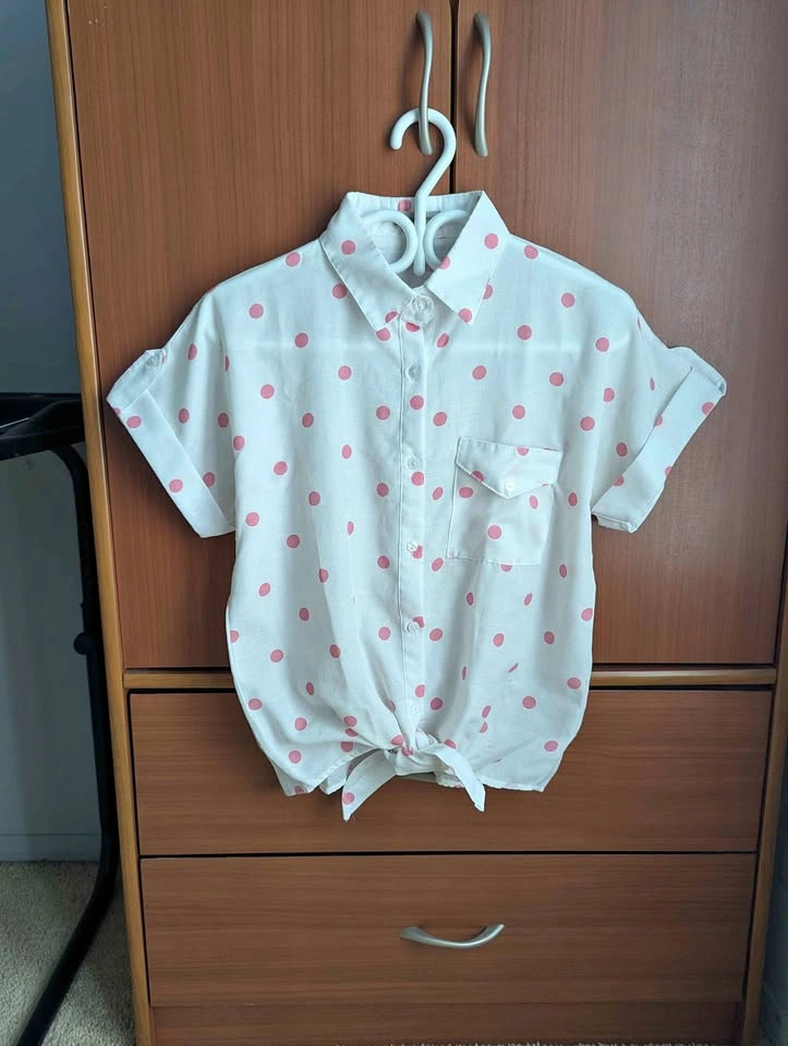 White with pink polka dots button-down tie-front shirt size M