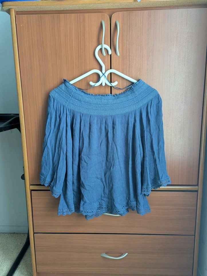 Highline Collection blue off the shoulder cropped shirt size L - photo 2