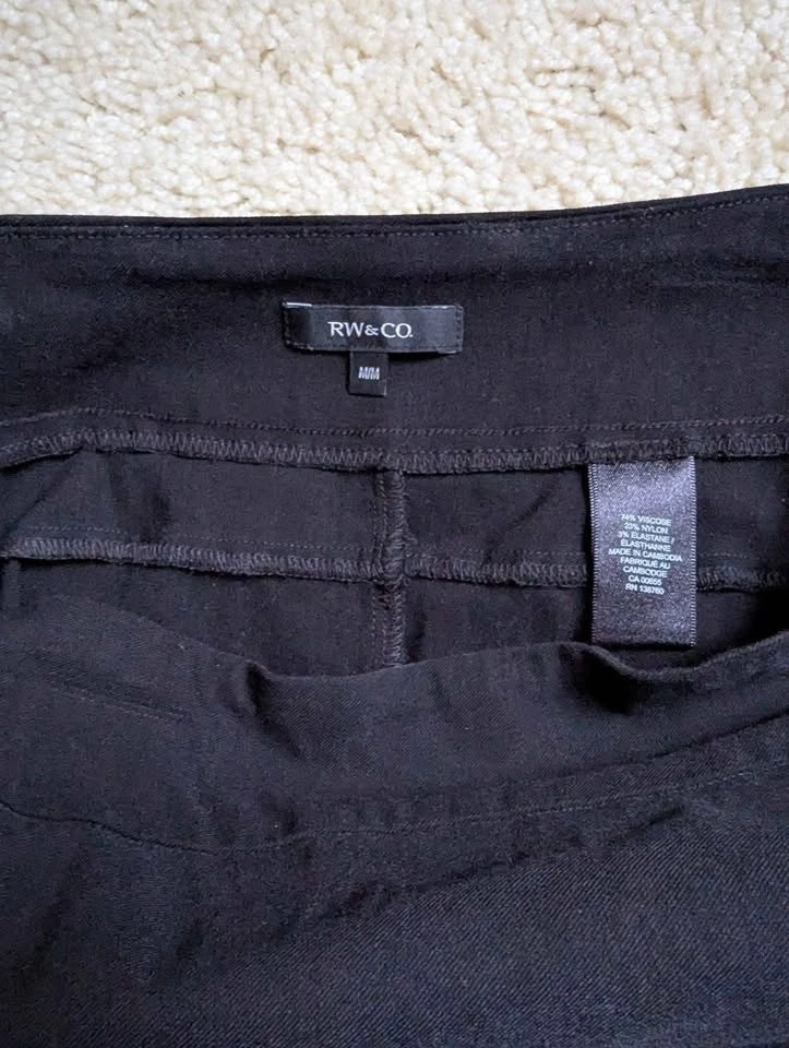 RW&CO black pencil skirt size M - photo 3
