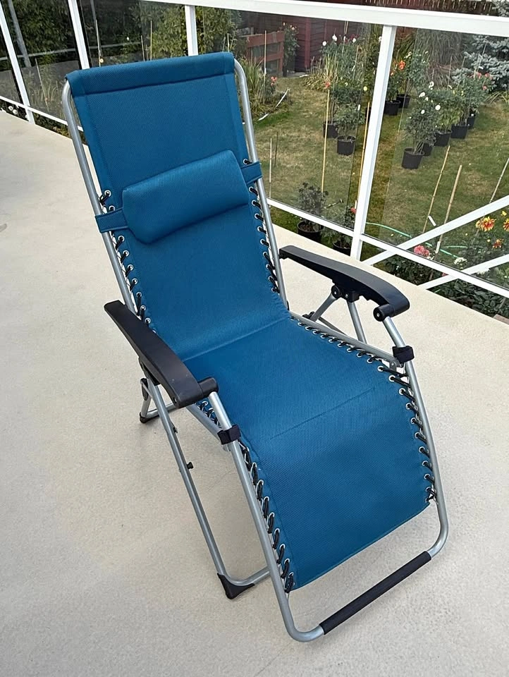 Premium Zero Gravity Lounge Chair – Excellent Condition – $45 OB