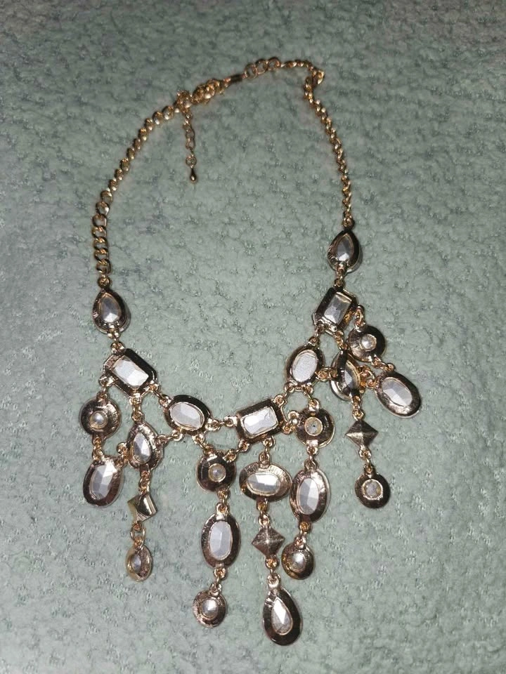 Gold-Tone Statement Necklace with Smoky Amber Stones - photo 3