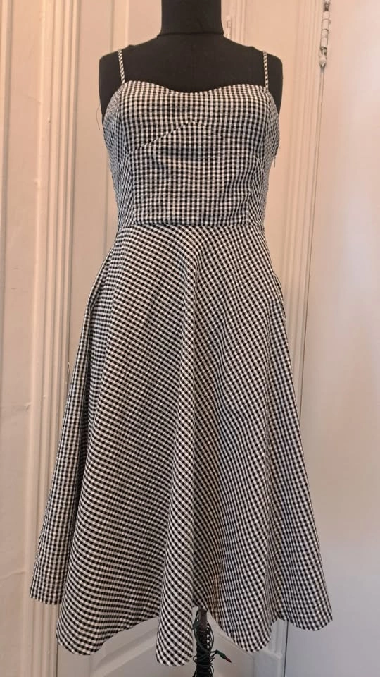 Three Dresses and a Romper - photo 4