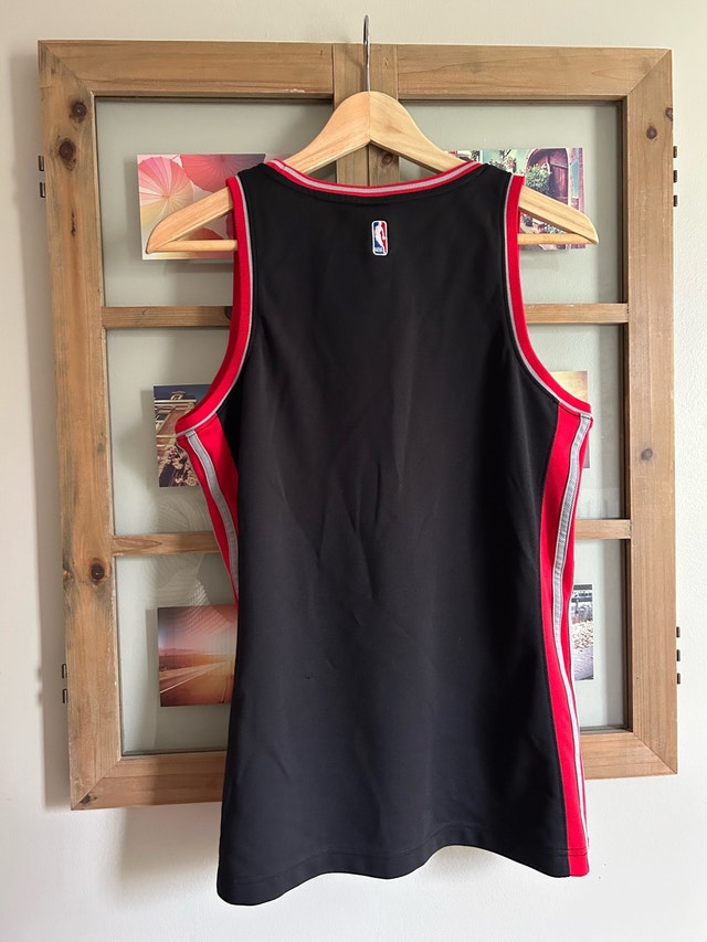 NBA4HER Toronto Raptors Jersey (LG) - photo 2