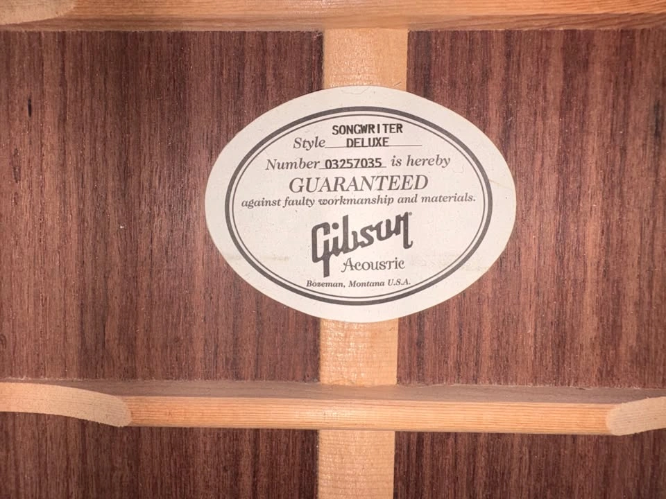 Gibson Songwriter Deluxe Acoustic Guitar w/ Original Hardshell C - photo 3