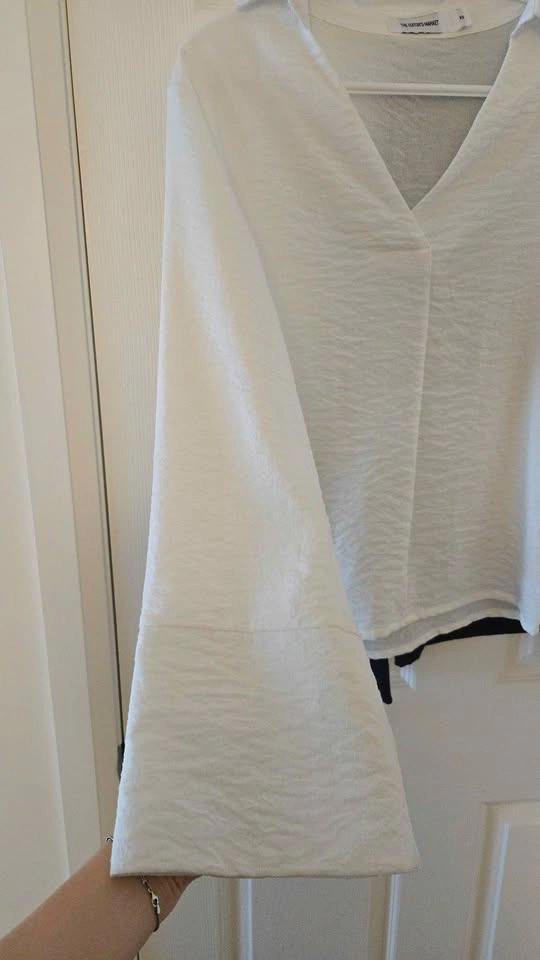 White & navy blouse from Singapore - photo 2