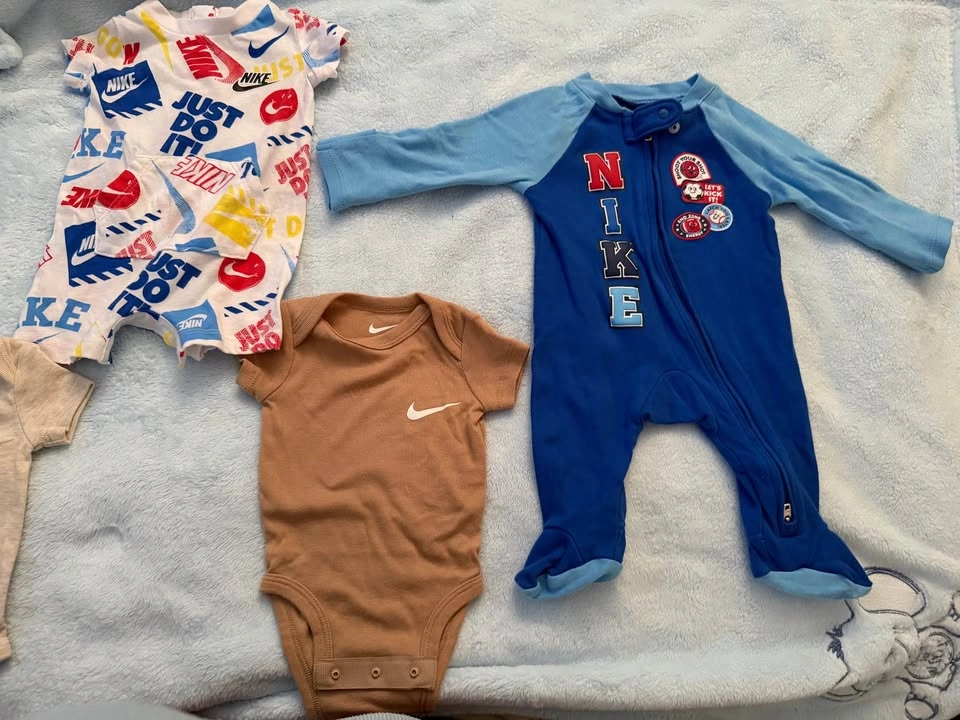 Nike Newborn Baby Bundle- 5 Pieces - photo 3