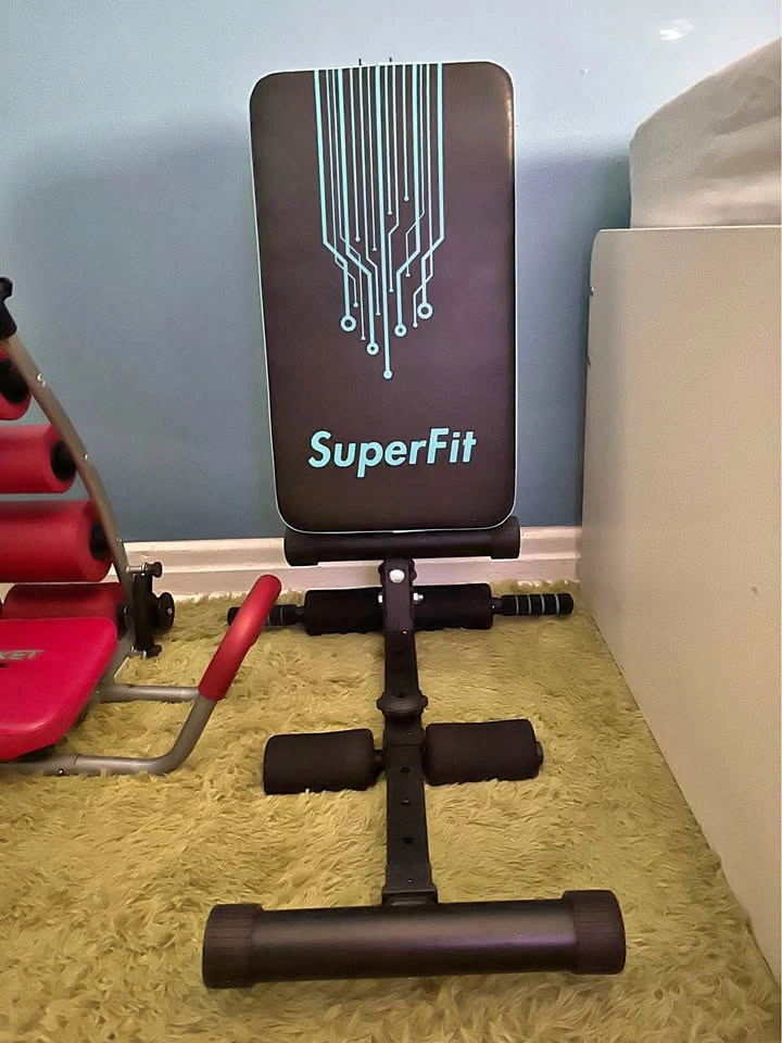 SuperFit Folding Weight Bench