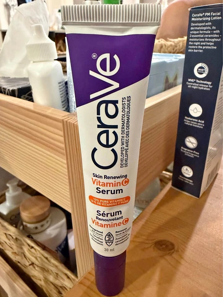 CeraVe Skin Renewing Vitamin C Serum
