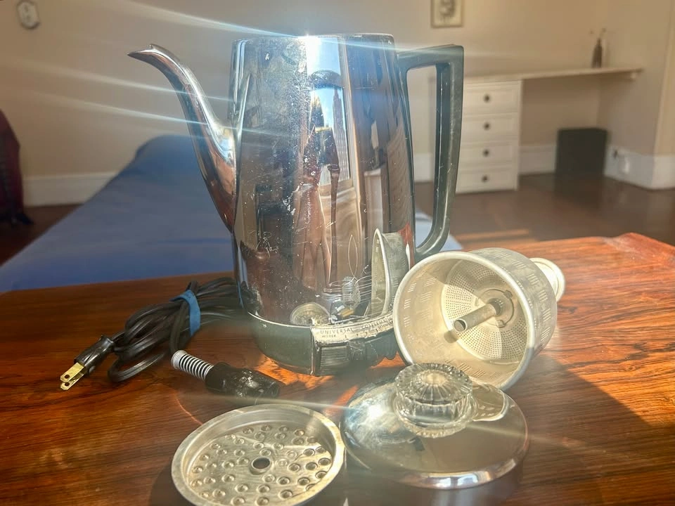 Vintage Universal Coffeematic Electric Percolator