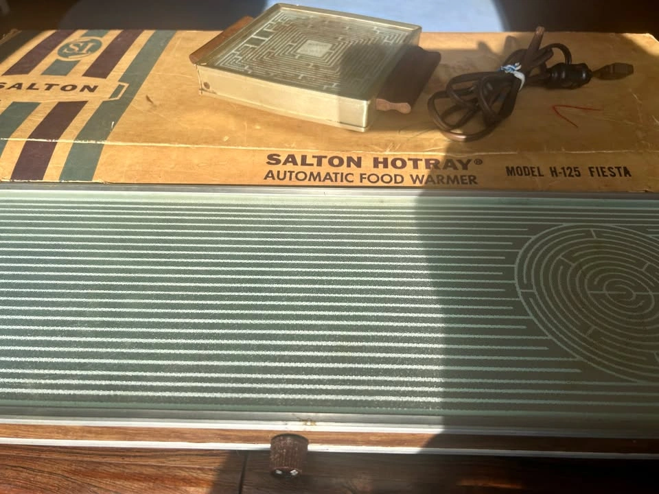 Vintage Salton Hotray 2-Piece Food Warmer Set - photo 2