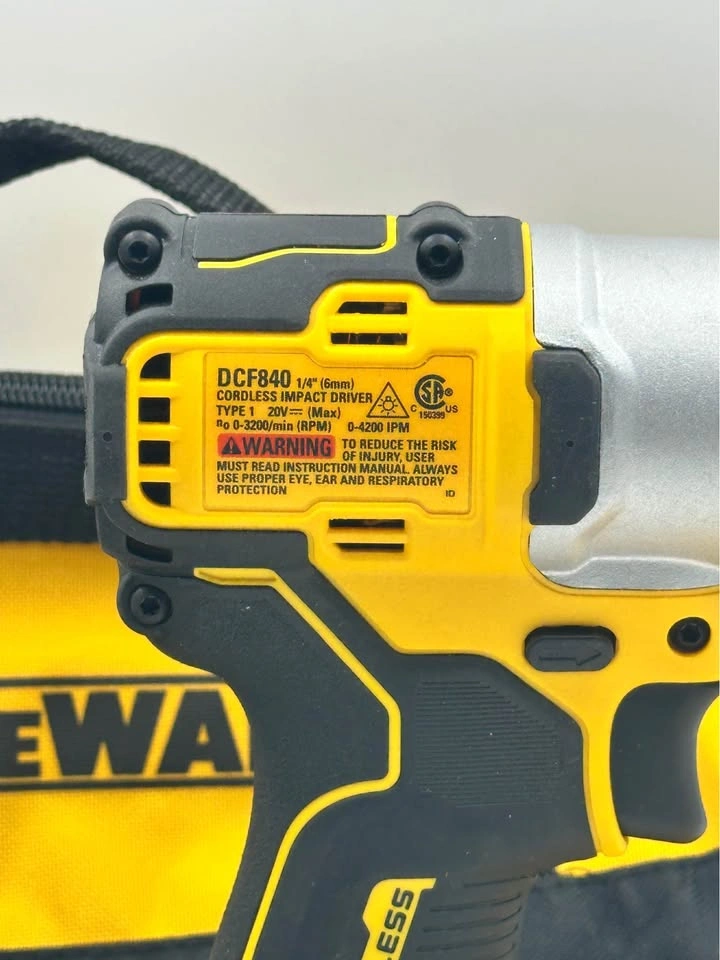 DEWALT 20V MAX Brushless 1/4 in. Cordless Impact Driver Kit - photo 3