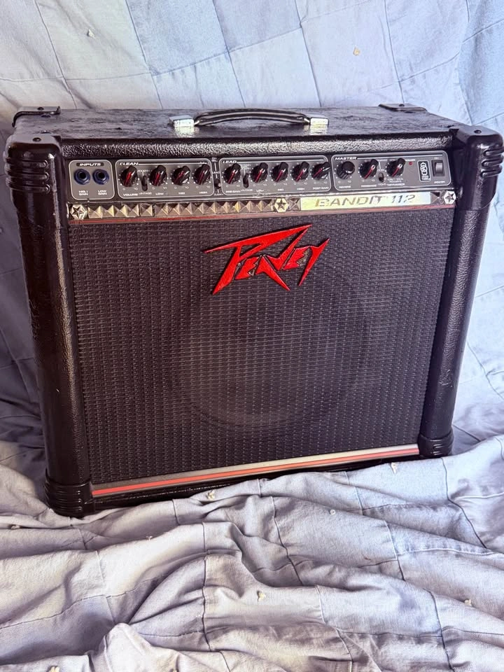 PEAVEY BANDIT 112