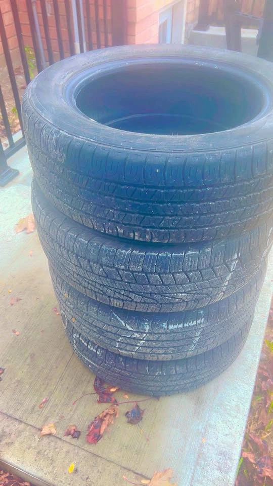 Set of 4 All-Season Tires