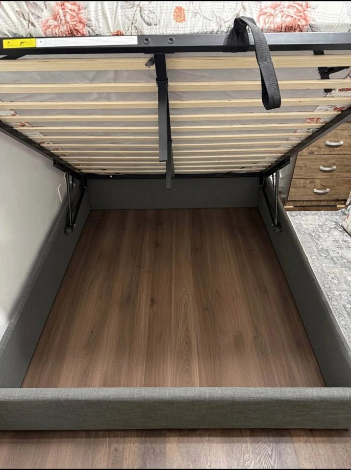 Queen size Bed - photo 3