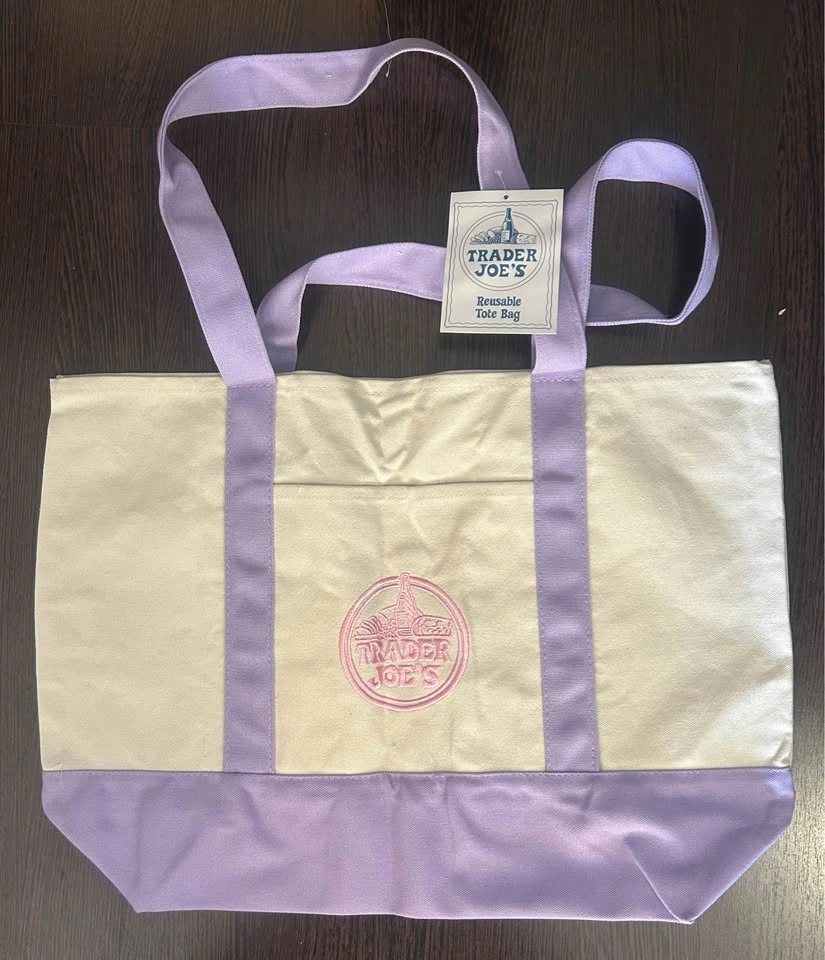 Trader Joe’s Large Reusable Tote Bags - Seasonal Collection - photo 3