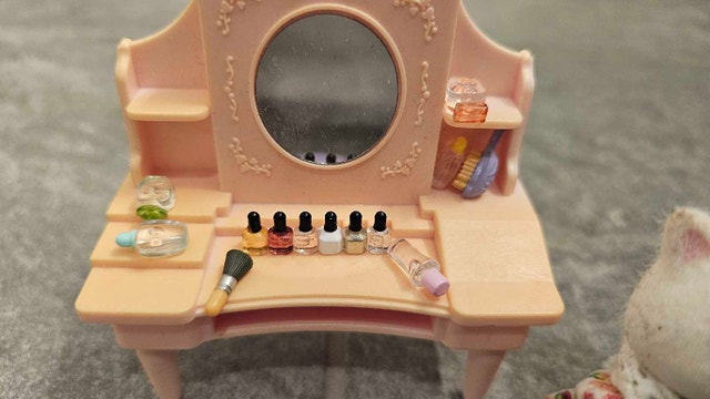 Sylvanian Families Cosmetic Counter - photo 2