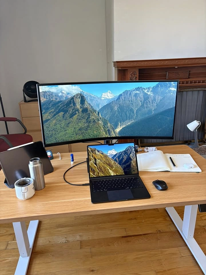 Samsung 34" ViewFinity S6 Ultrawide Monitor - Like New w/ Box