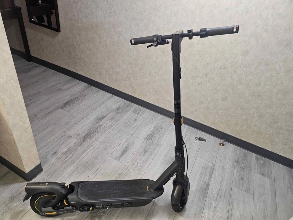 Segway-Ninebot KickScooter MAX G2 Electric Scooter - photo 2