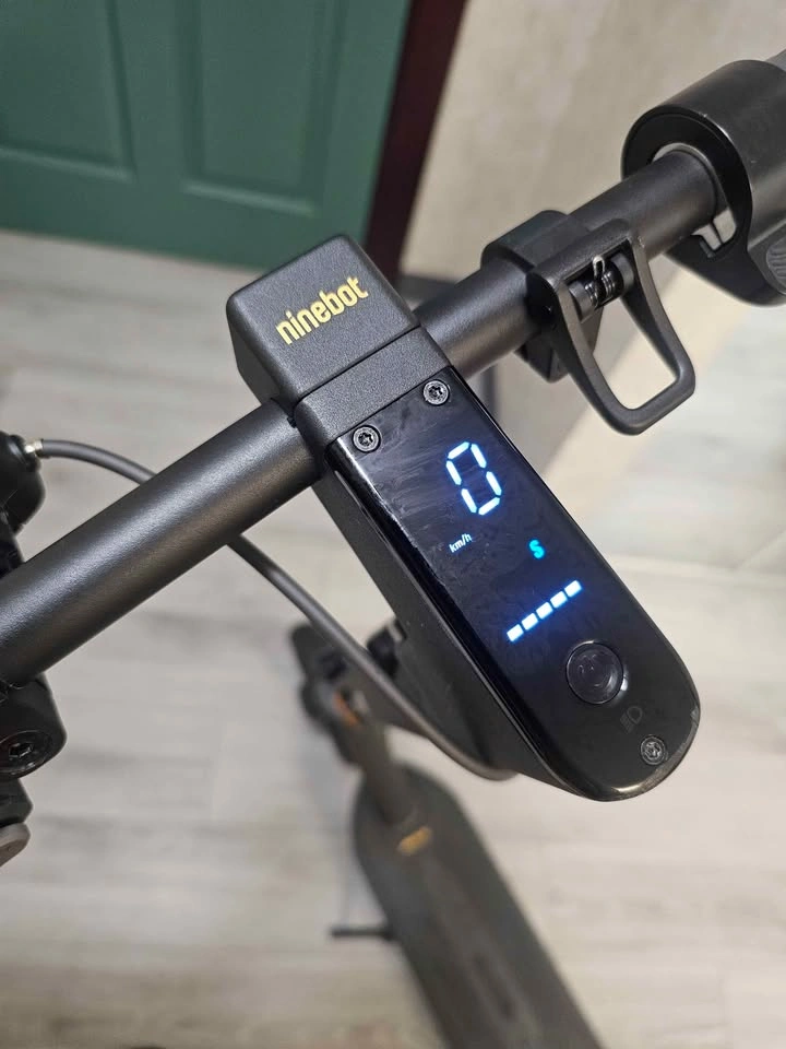 Segway-Ninebot KickScooter MAX G2 Electric Scooter - photo 3