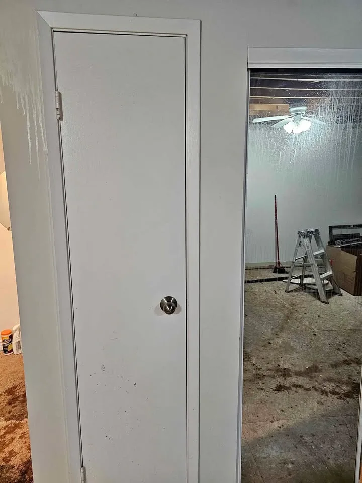( 8 ) Doors thumbnail