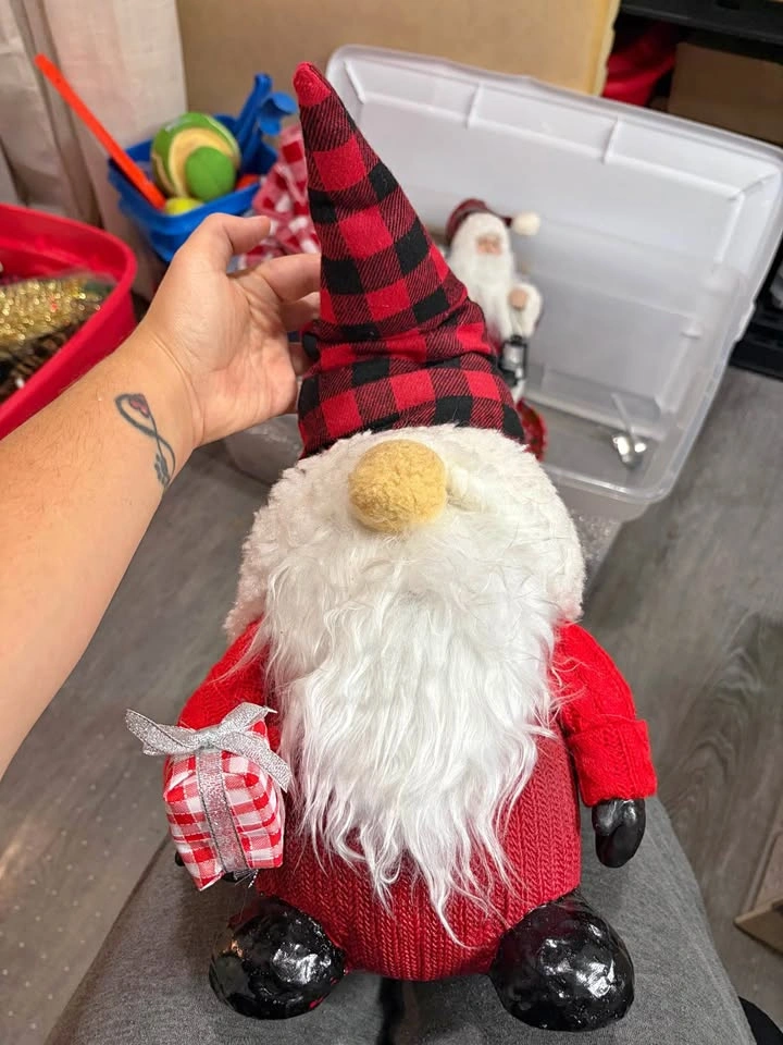 Gnome Buffalo Plaid