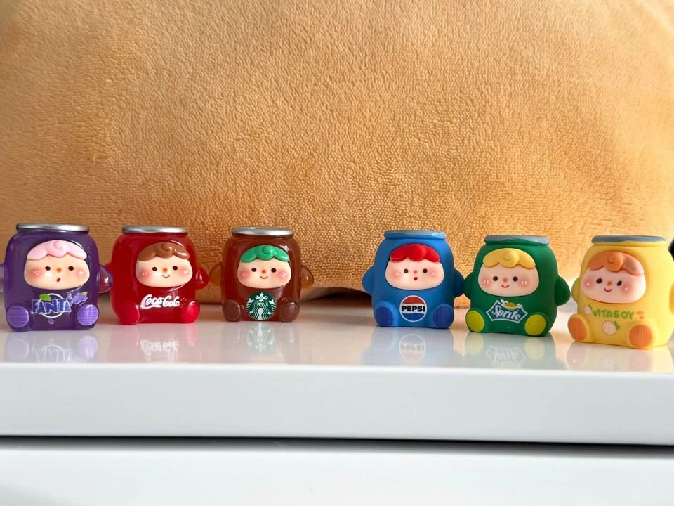 🥤Super Cute!! Adorable soft drink mini figures set - 6pcs for $2