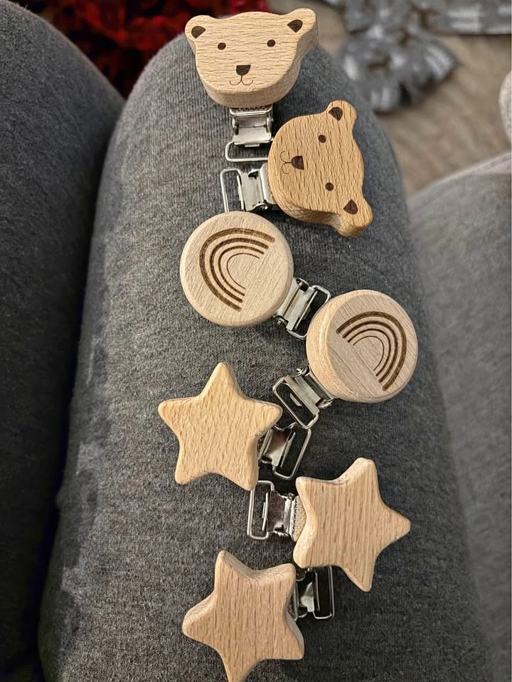 Macrame cord and clips