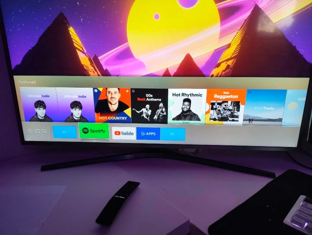 Samsung 40” 4K UHD Smart TV - photo 2
