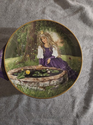 Vintage Fairy Tale Collector Plate Set of 6 - Gold Rimmed - photo 2