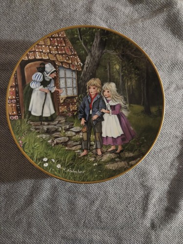 Vintage Fairy Tale Collector Plate Set of 6 - Gold Rimmed - photo 3
