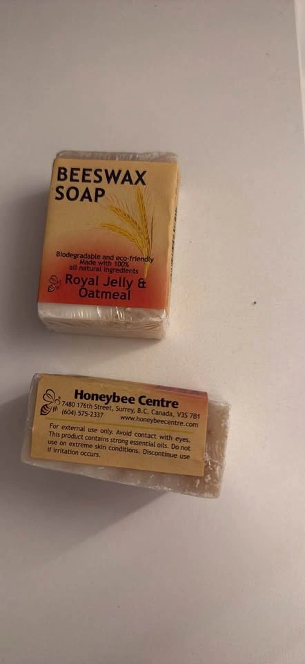 Honeybee Centre Royal Jelly & Oatmeal Beeswax Soap - photo 2