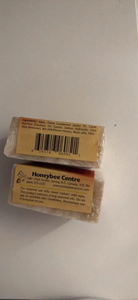 Honeybee Centre Royal Jelly & Oatmeal Beeswax Soap - photo 3