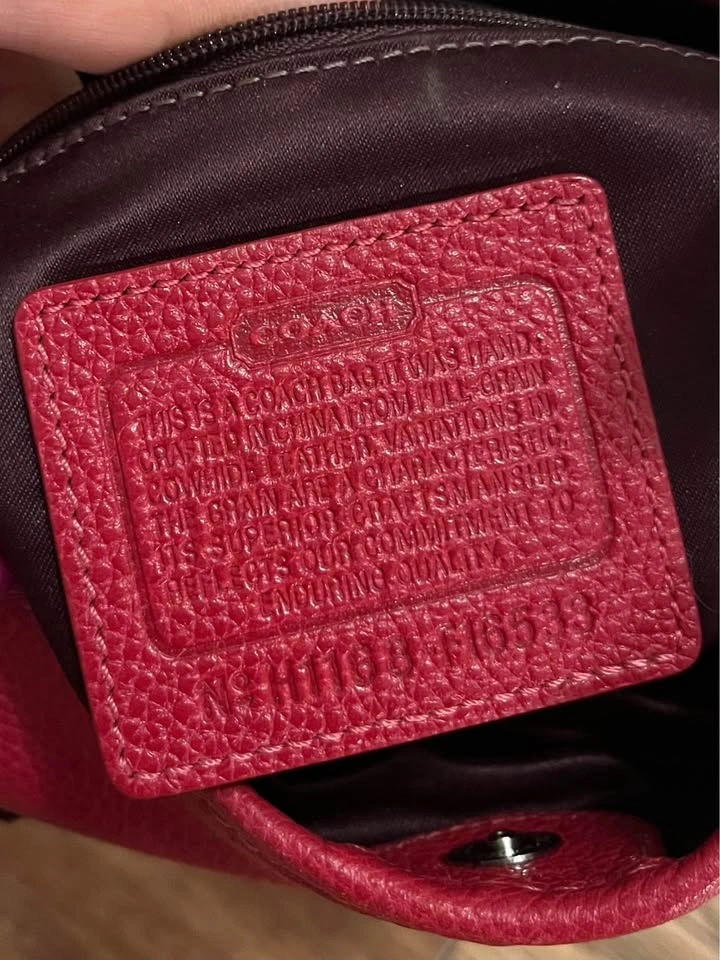 Authentic Coach Red Leather Crossbody Bag - Excellent Condition - photo 4