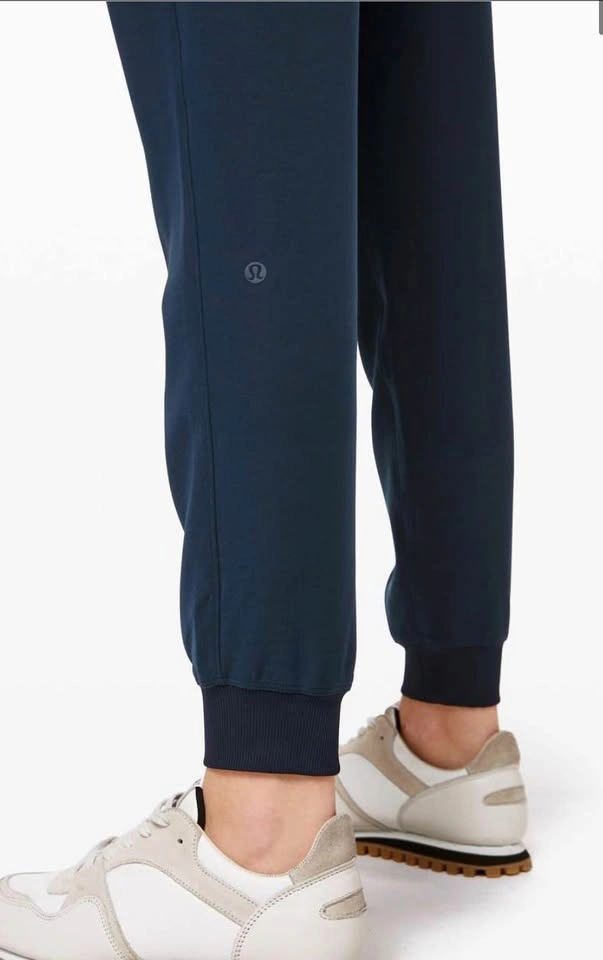 Lululemon On The Fly Jogger True Navy Size 4 - photo 2